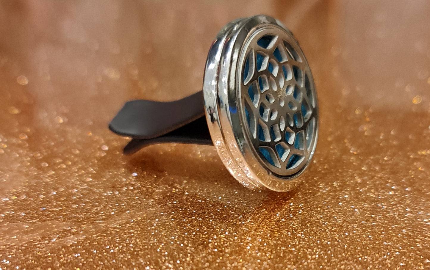 Car diffuser locket